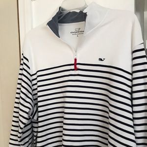 Vineyard Vines Pull Over